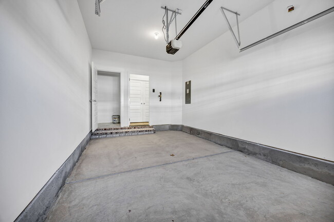 Building Photo - 600 Wetherbrooke Way