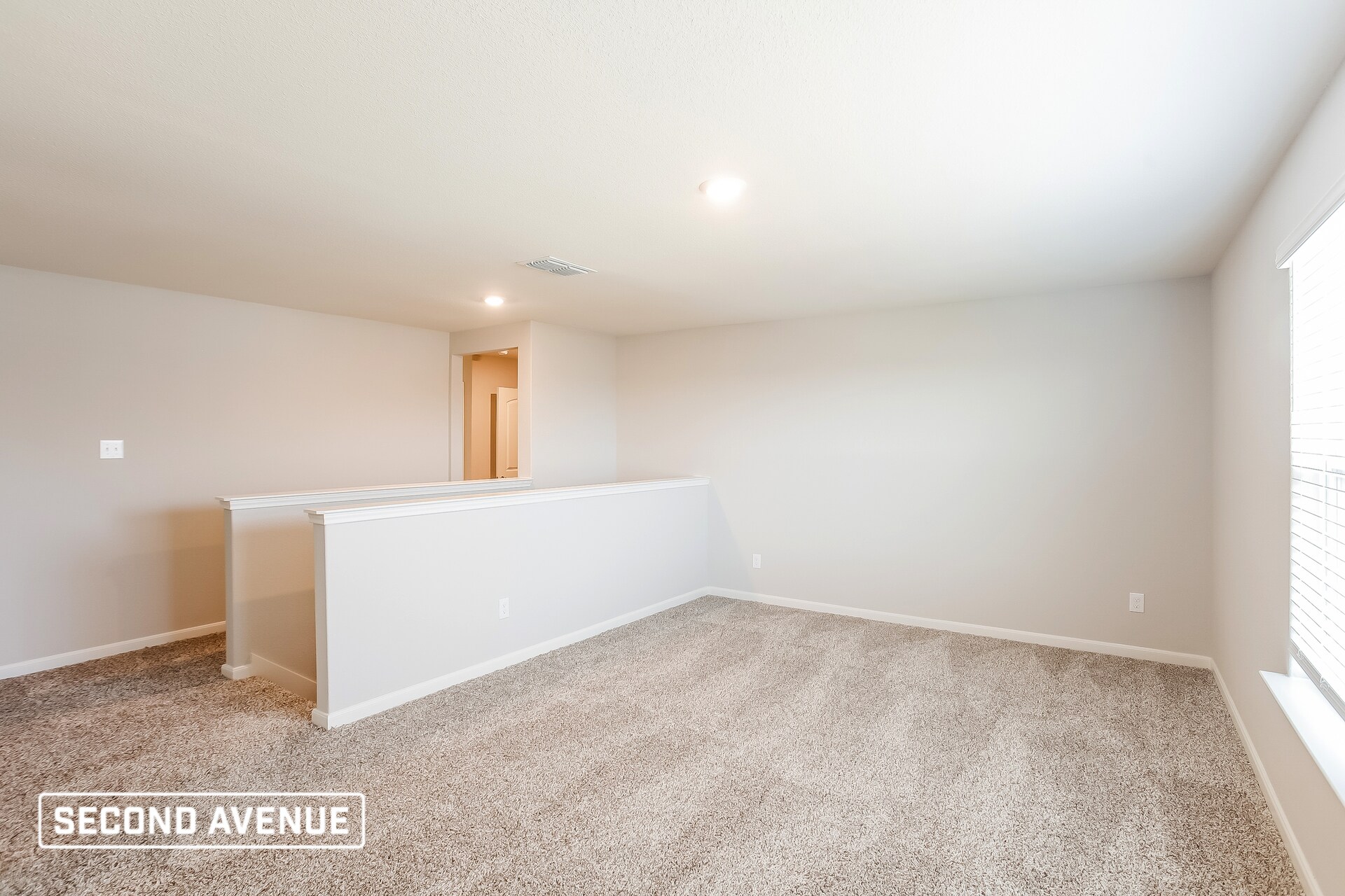 Building Photo - 2100 Jeanine Dr