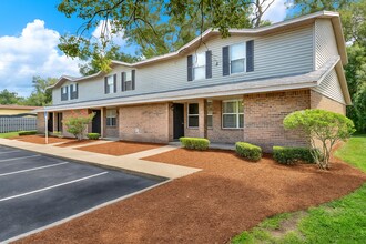 Building Photo - ***Cute 2 Bedroom Apartment in Orange City***