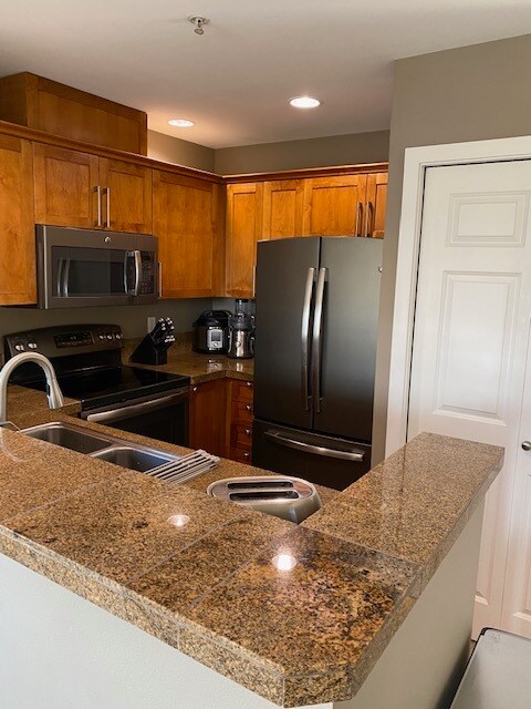 Building Photo - 123 Queen Anne Ave N