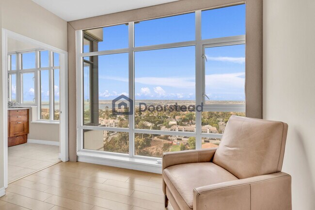 Building Photo - 475 Redwood St