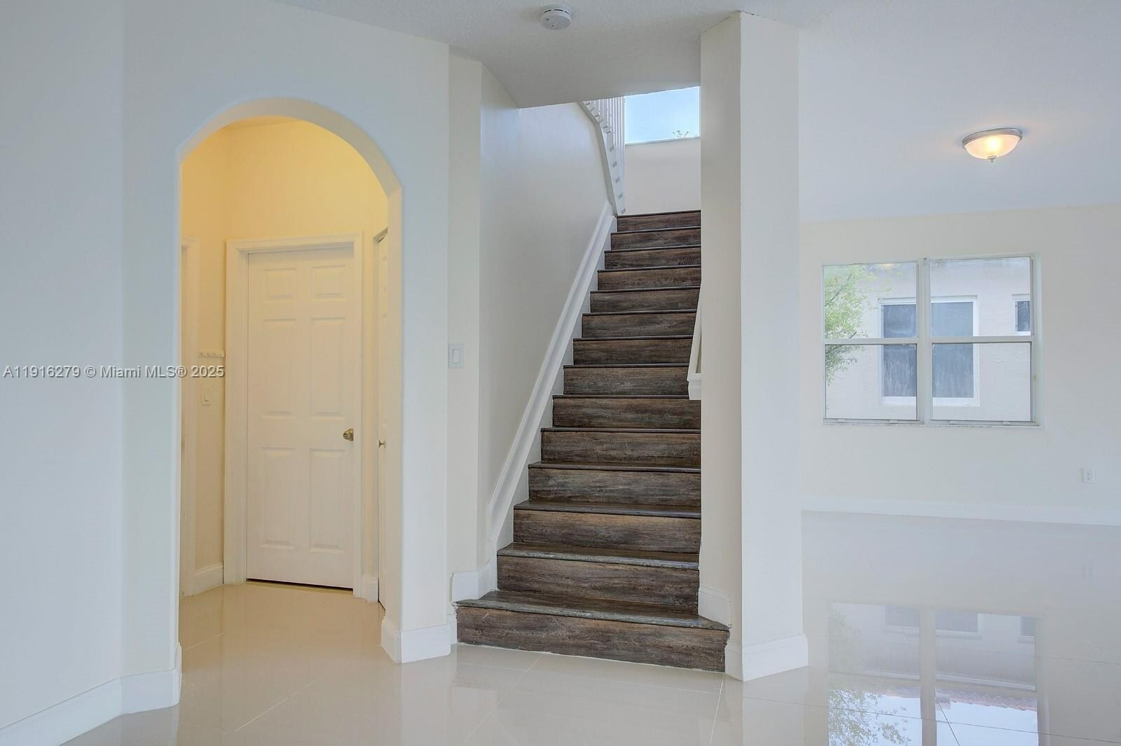 Building Photo - 15711 SW 53rd Ct