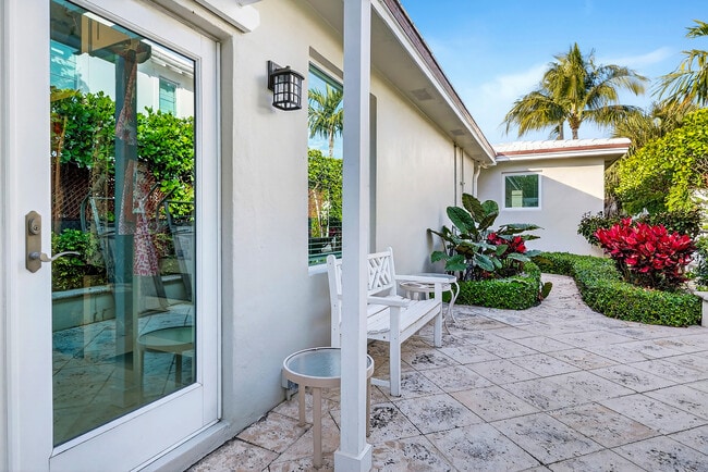 Building Photo - 107 E Inlet Dr