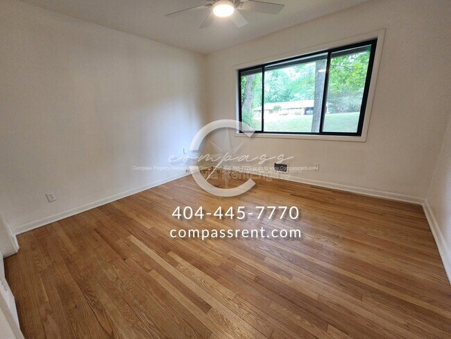 Building Photo - 2636 Whiteleigh Ct NE