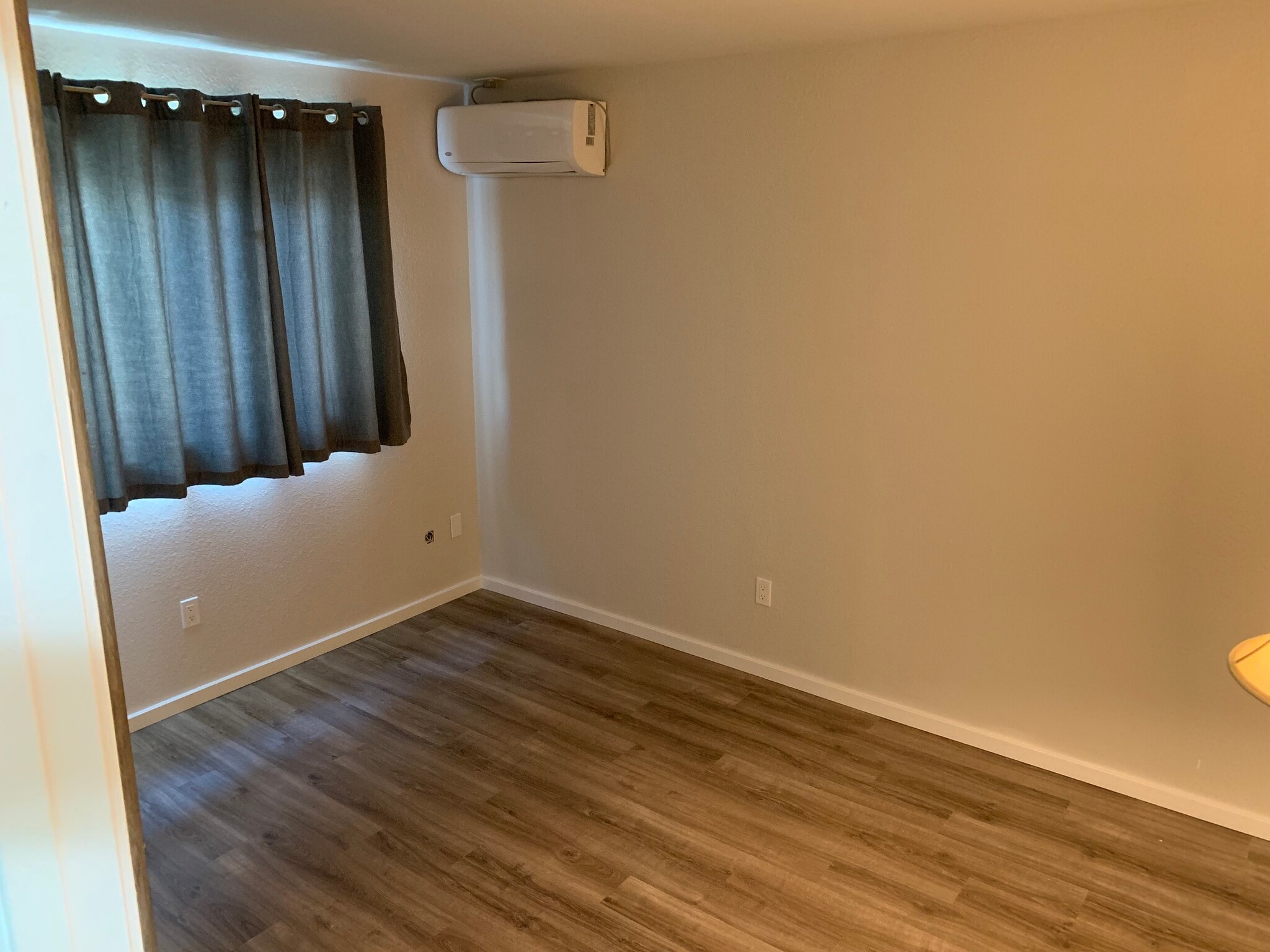 Building Photo - 207 Kenton Ave