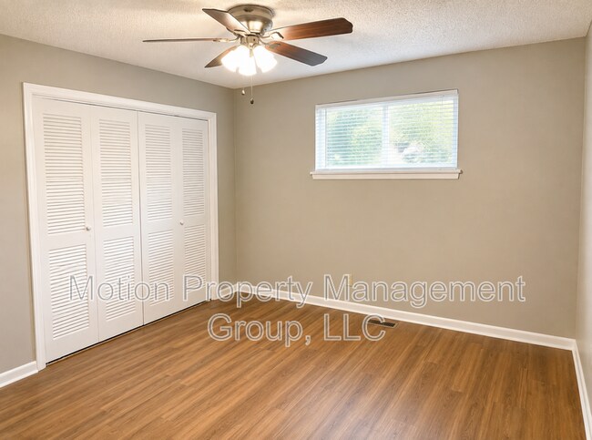Building Photo - 3343 Gleason Dr