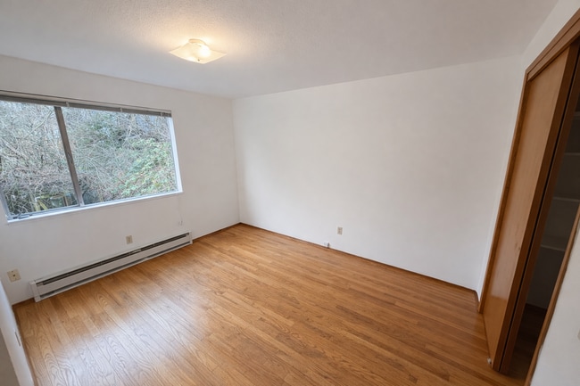 Building Photo - 3bd/3ba Seattle Home