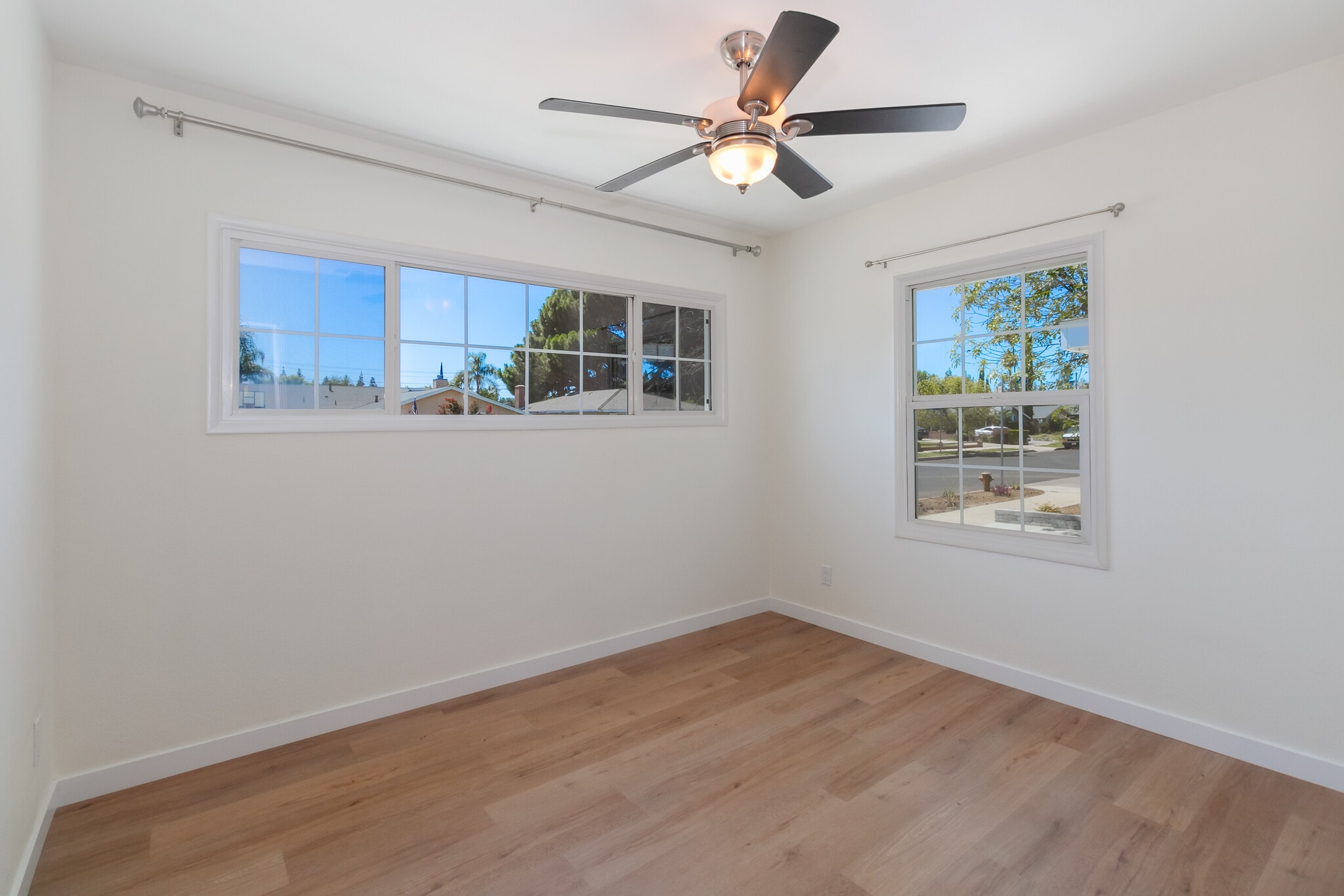 Building Photo - 11000 Gaviota Ave
