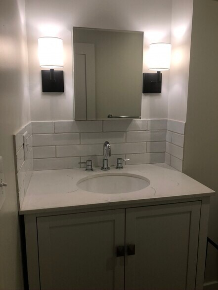 Building Photo - 4515 Jefferson St