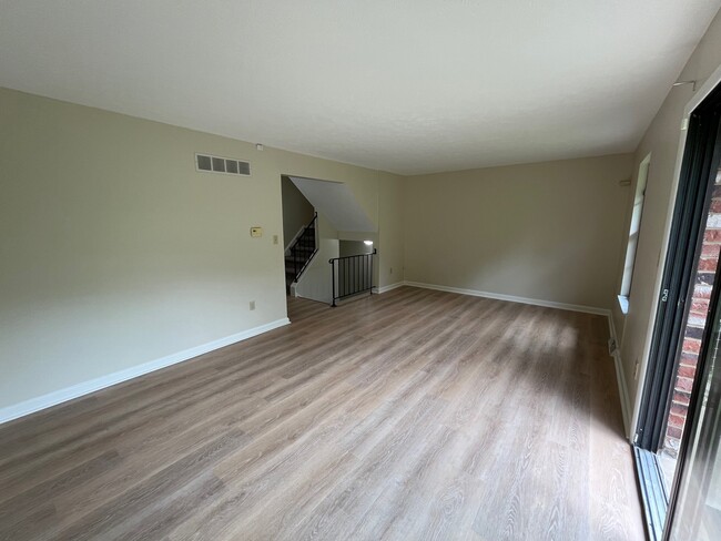 Building Photo - 7426 Lighthouse Point