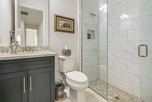 Building Photo - 6983 Saona CT