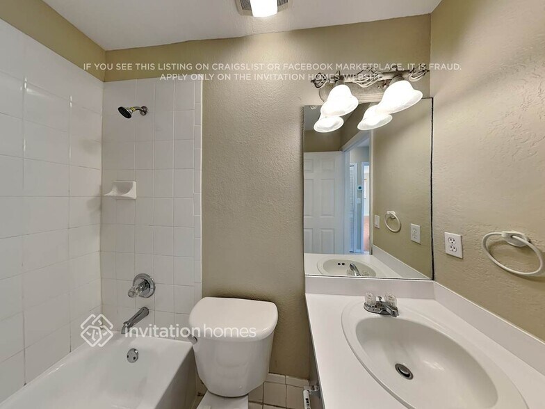 Building Photo - 4856 NW 116th Ct