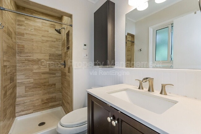 Building Photo - 2871 S Golden Way