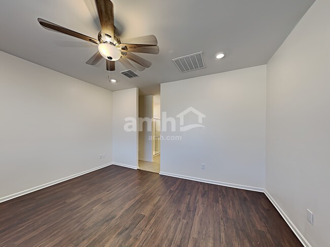 Building Photo - 6872 Corte Casa Elegante