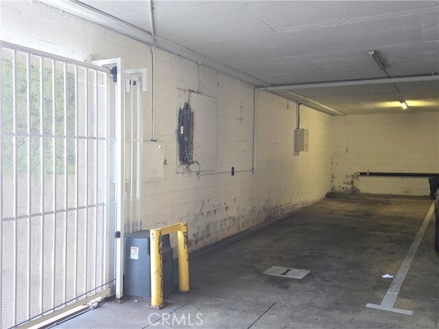 Building Photo - 1311 S Grand Ave