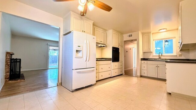 Building Photo - 3BD/2BA - Single Family Home in Desirable Cambrian Neighborhood