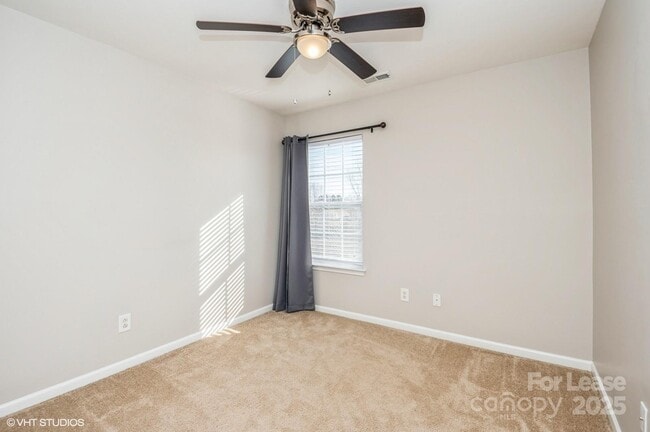 Building Photo - 2327 Crosscut Dr