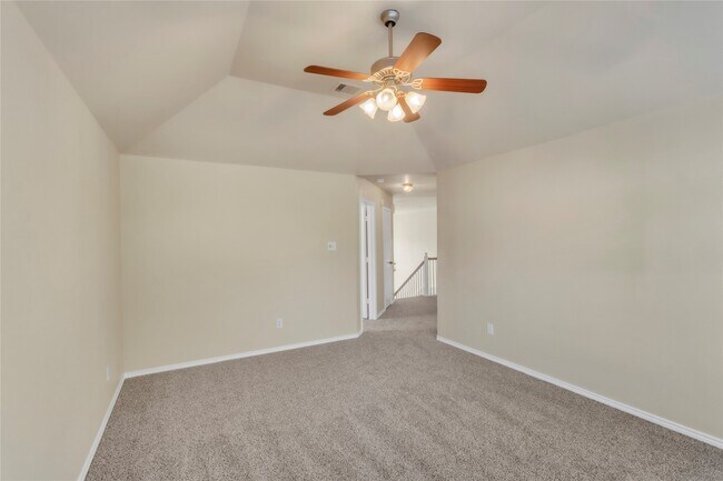 Building Photo - 2803 Lakecrest Way Dr