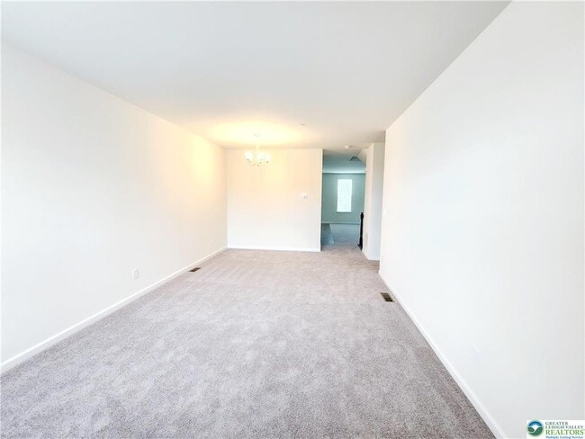 Building Photo - 422 Gray Feather Way