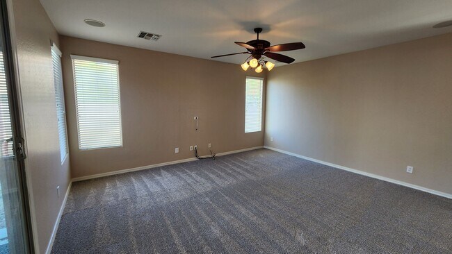 Building Photo - 4 Bedroom Home at the Grange in the Power ...