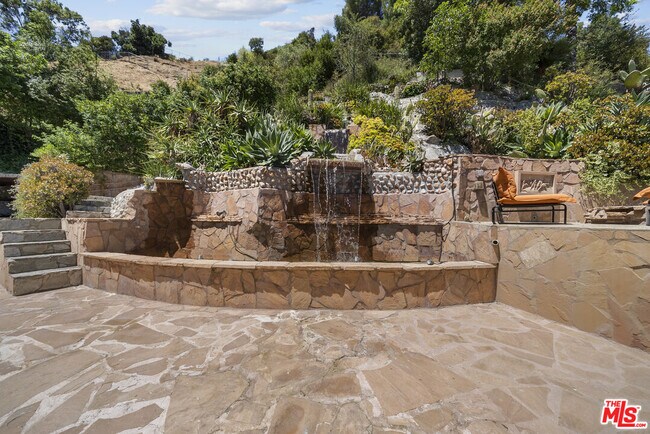 Building Photo - 3453 Green Vista Dr