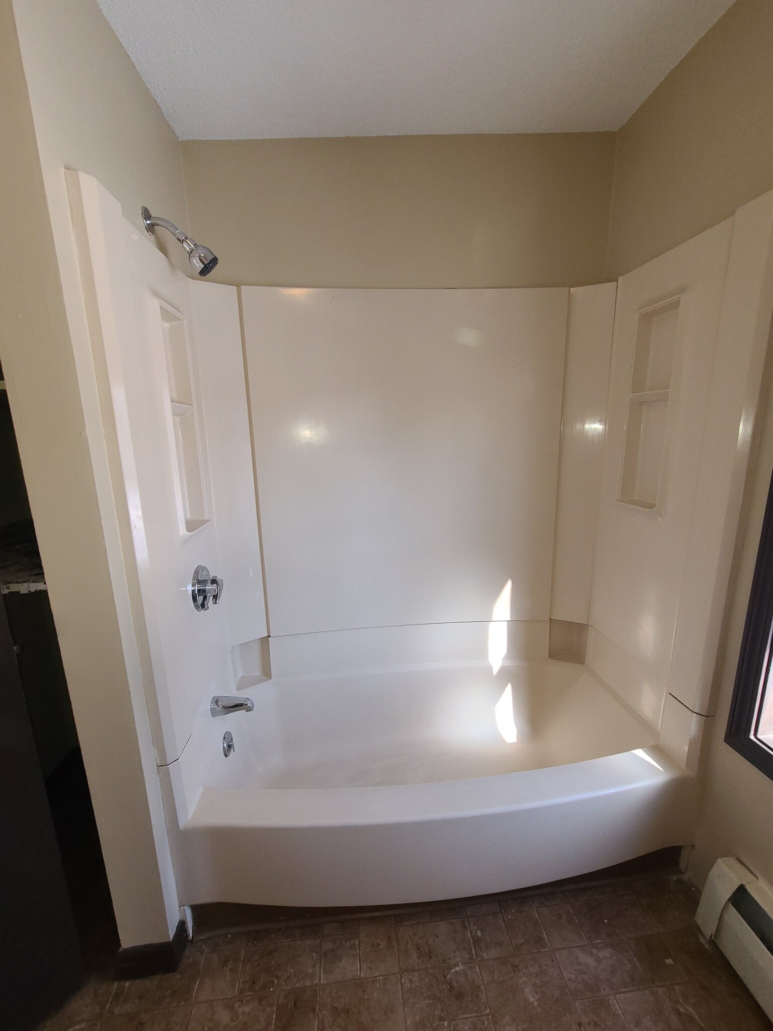 Building Photo - 372 Franklin St