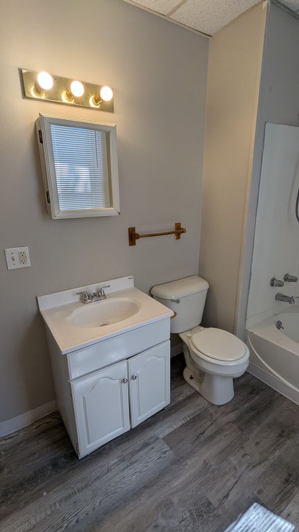 Building Photo - Charming 3-bedroom, 1-bath home in Canton