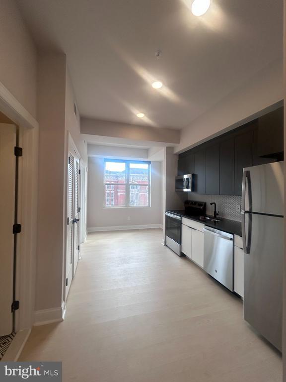 Building Photo - 600 N Howard St