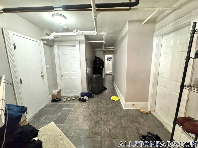 Building Photo - 1056 Commonwealth Ave