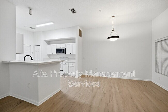 Building Photo - 6081 Maggies Cir