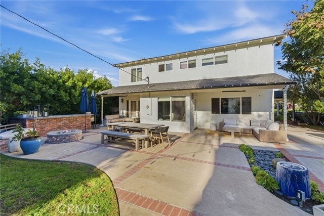 Building Photo - 285 Sierks St