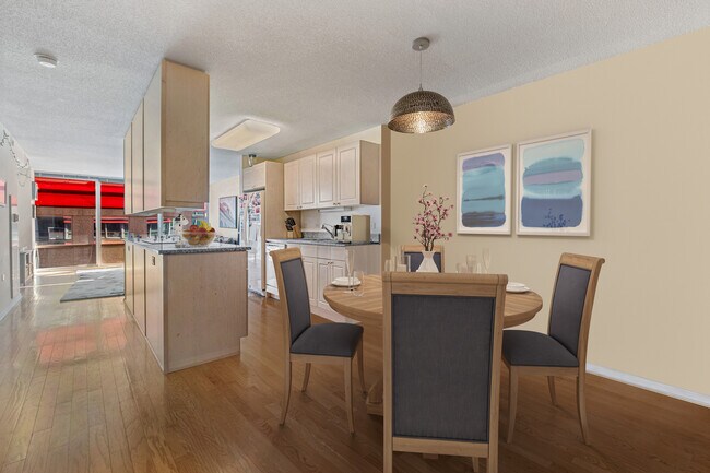 Building Photo - 800 Elgin Rd