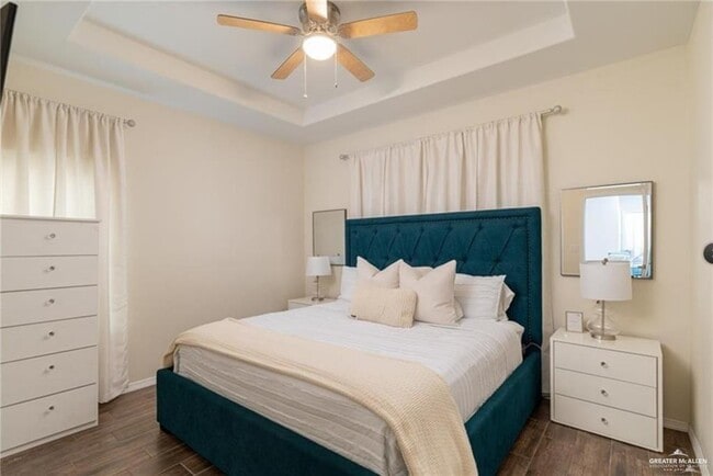 Building Photo - 10 N Hester St