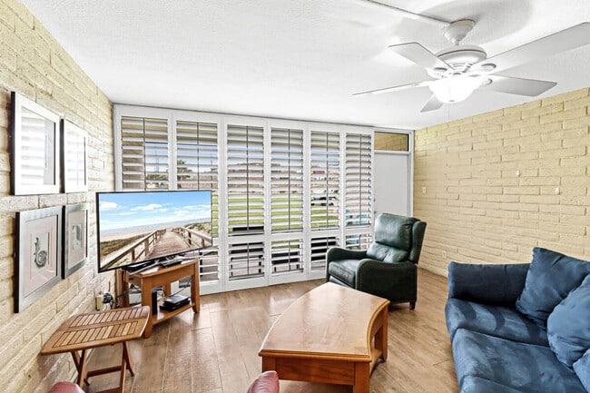 Building Photo - 1421 Eleventh St