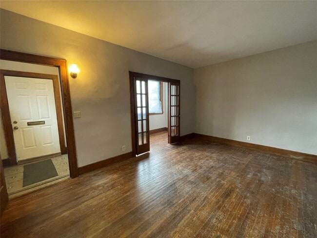 Building Photo - 833 German St