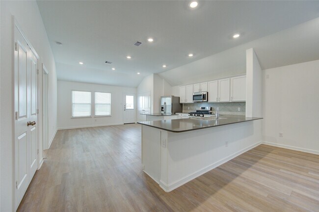 Building Photo - 5607 Rock Head Rnch Trl