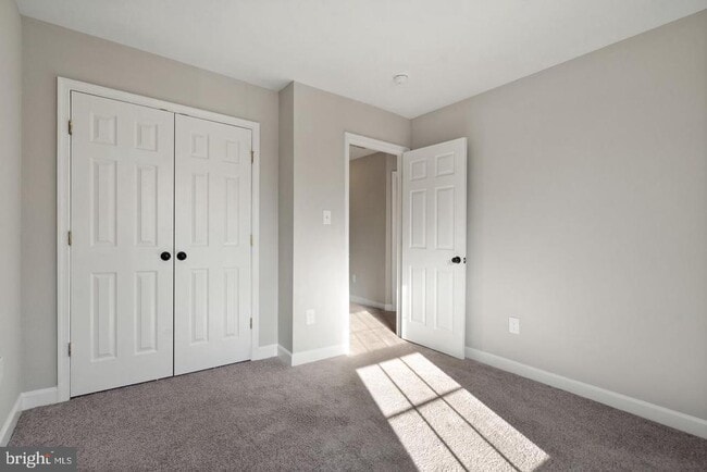 Building Photo - 853 Gallows Ct