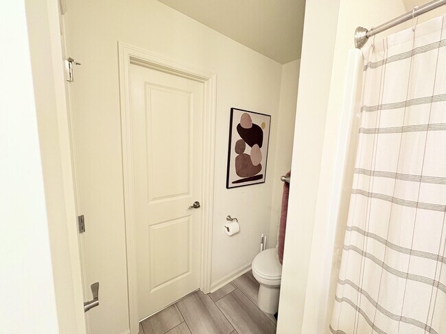 Building Photo - 456 Sullivan Loop Rd