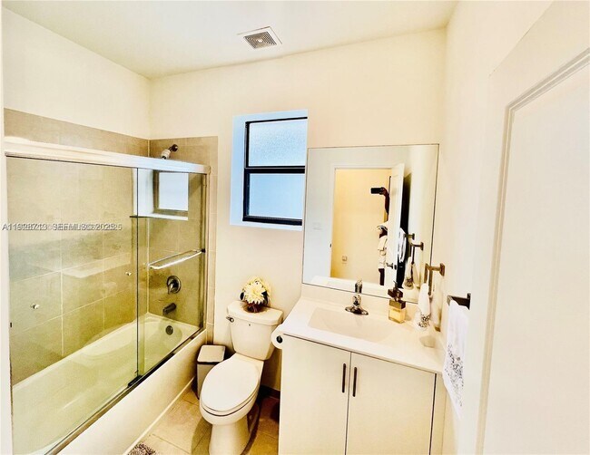 Building Photo - 25532 SW 108th Ave