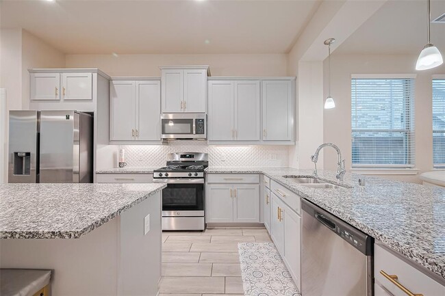 Building Photo - 7031 House Wren Ct