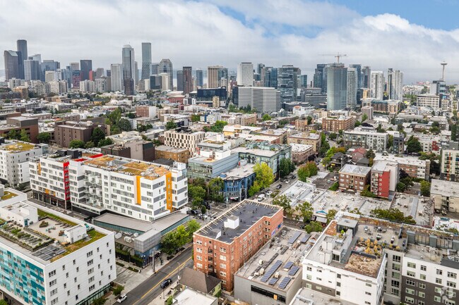Aerial Photo - Capitol Building Apartments