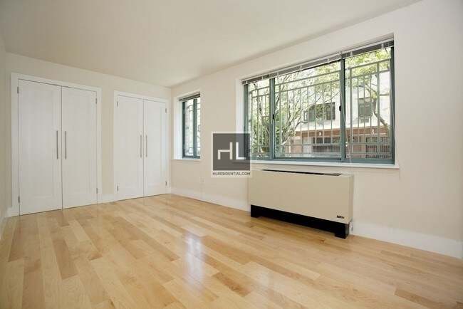 Building Photo - Jane Street