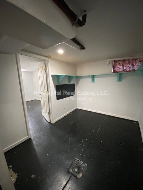 Building Photo - 1215 W Main St