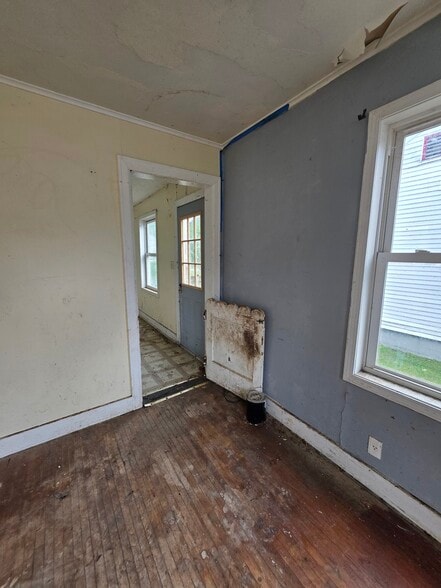 Building Photo - 1311 E Garfield Ave