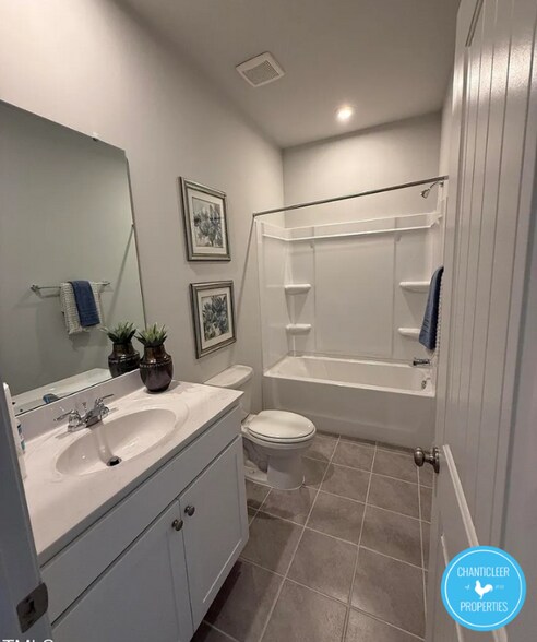 Building Photo - 6762 Hardwick Ln