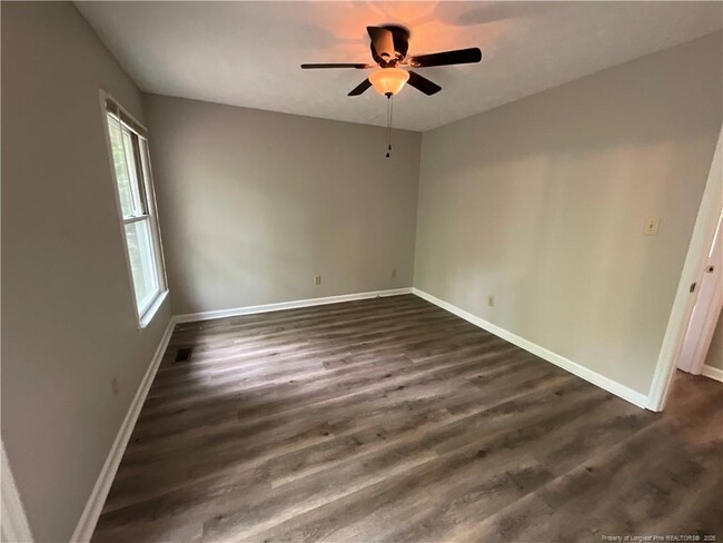 Building Photo - 929 Kennesaw Dr