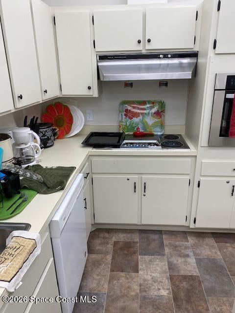 Building Photo - 9045 South Dr