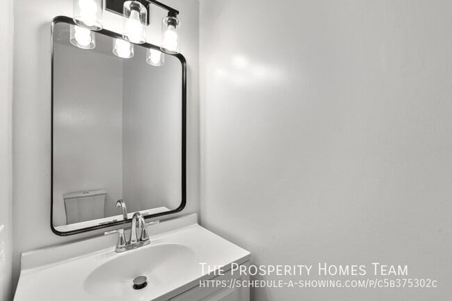 Building Photo - 8774 Tamar Dr