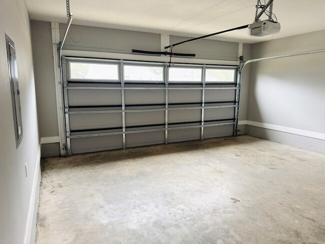 Building Photo - 105 Pinecrest Blvd