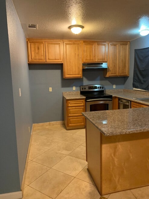 Building Photo - 2584 Gareth Cir